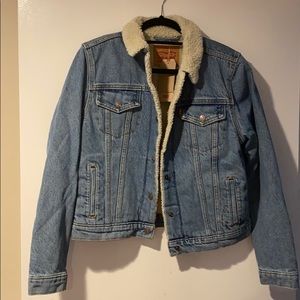 Levi’s Sherpa lined denim jacket